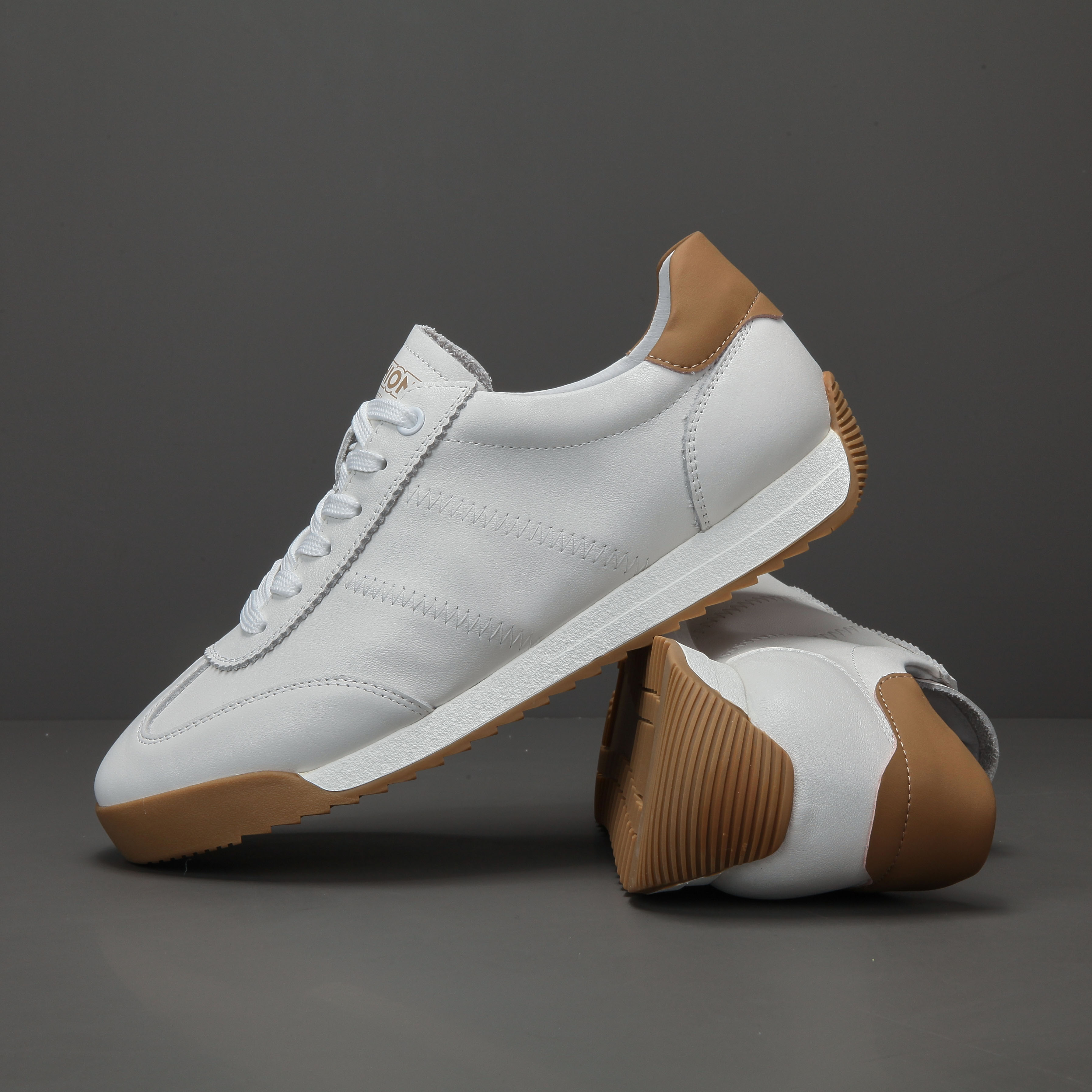 2025年春夏新款小白鞋男款头层牛皮百搭潮鞋TYSZ105