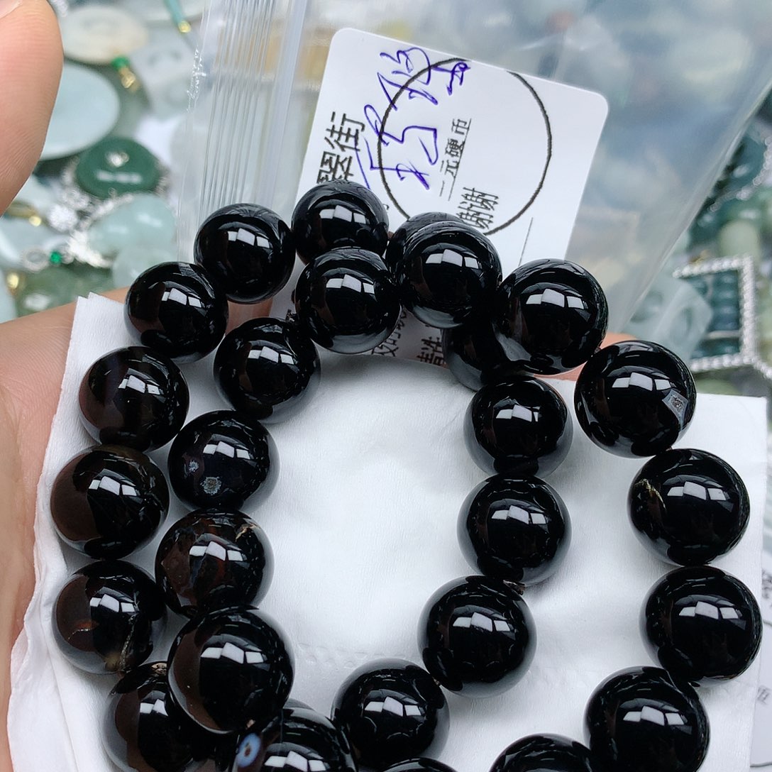 翡翠颈饰未镶嵌手串