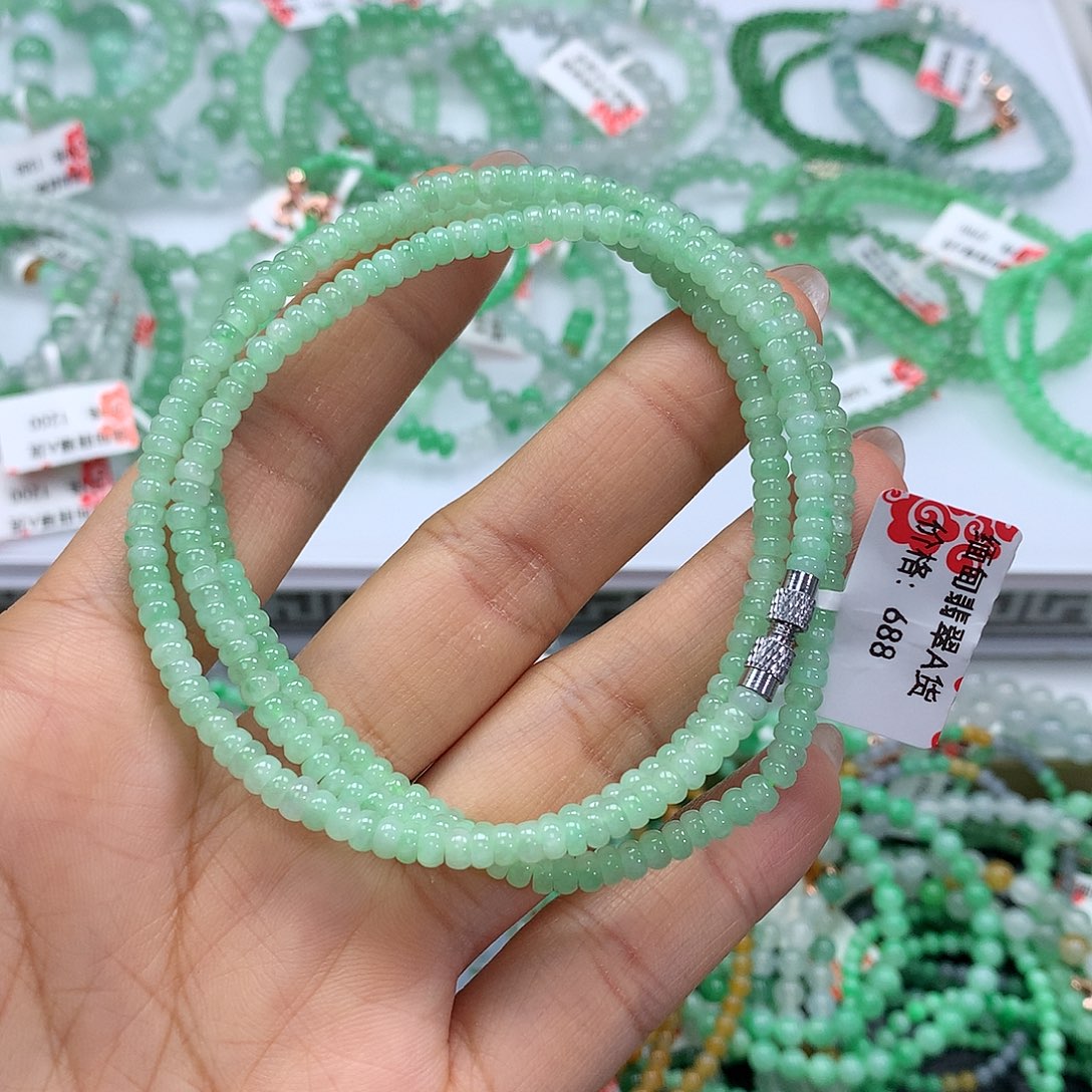 翡翠手链未镶嵌翡翠