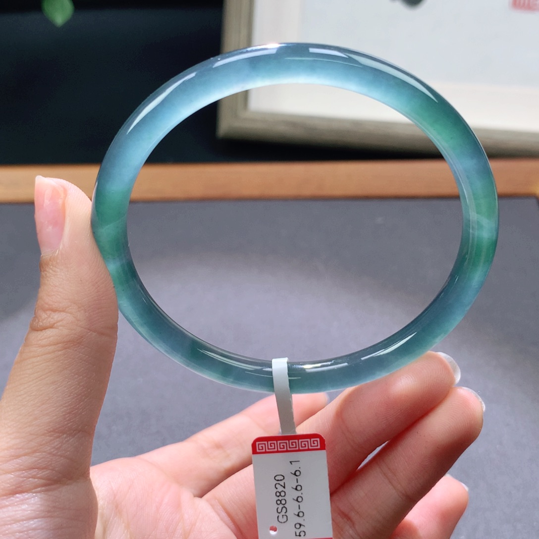 翡翠手镯未镶嵌天然翡翠手镯