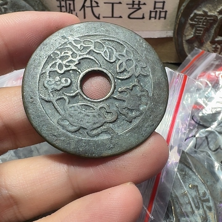 D***D铜现代工艺品花钱