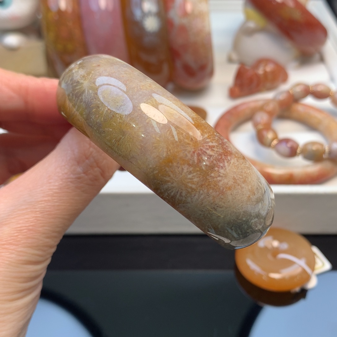 硅化珊瑚（珊瑚玉）手镯未镶嵌56.3口原200