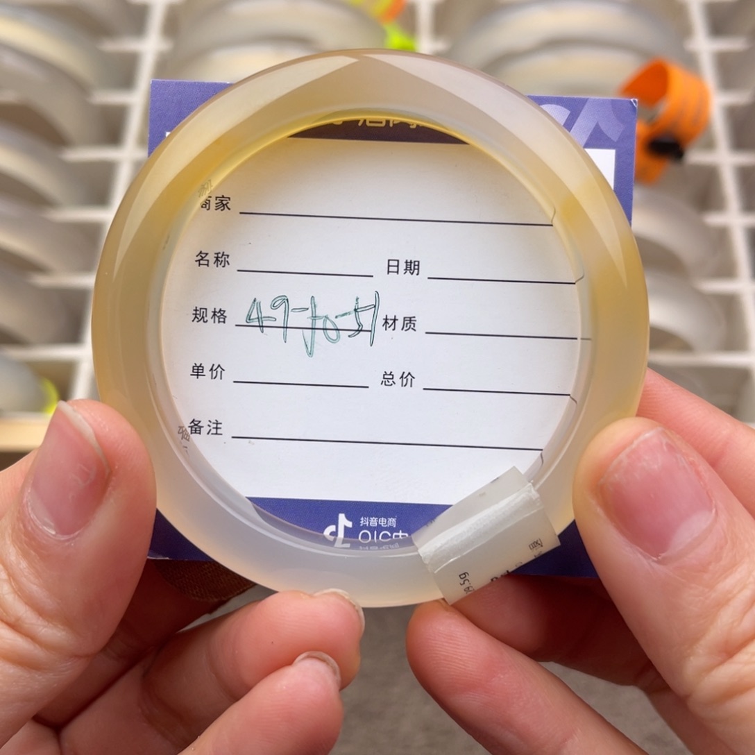 玛瑙/玉髓手镯未镶嵌?****⠀