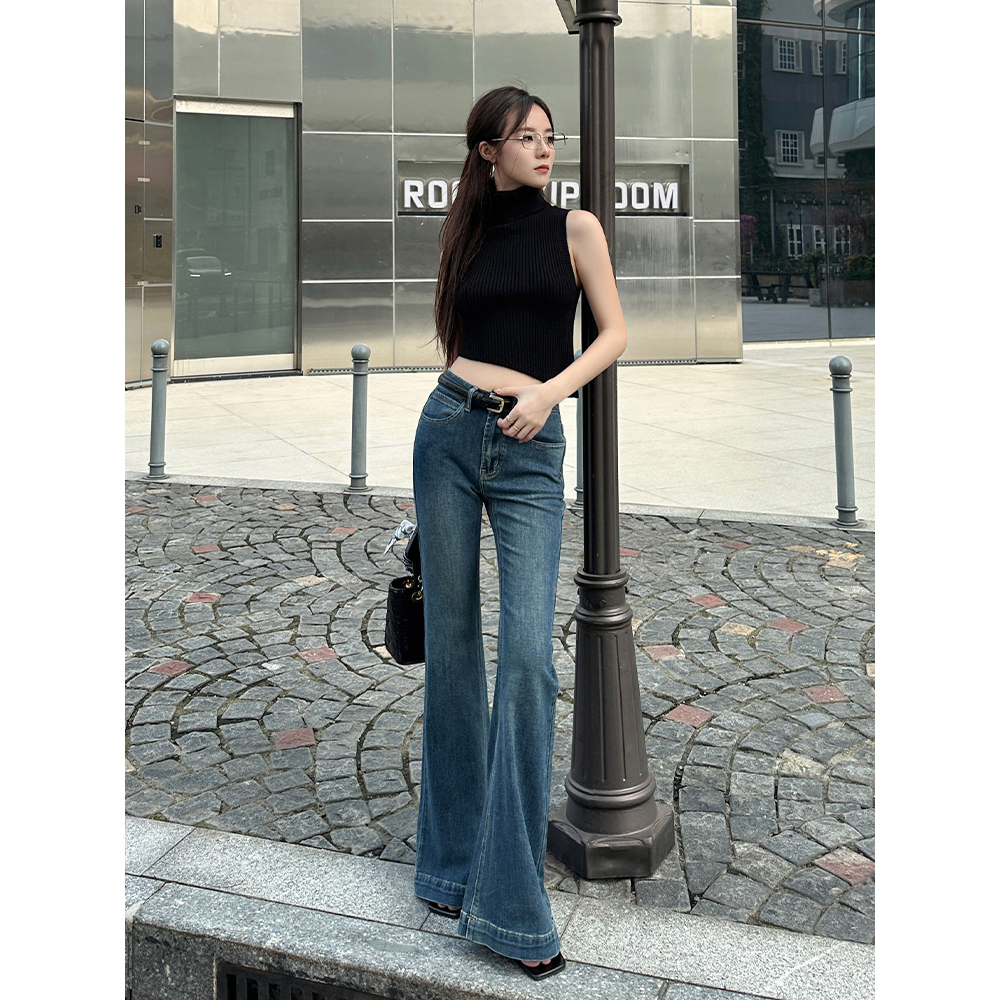 IFMR•惠子•早春时髦百搭中腰微喇叭牛仔裤女复古显瘦外穿时尚裤女
