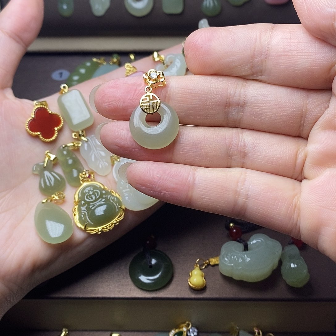 和田玉颈饰银S925镶嵌