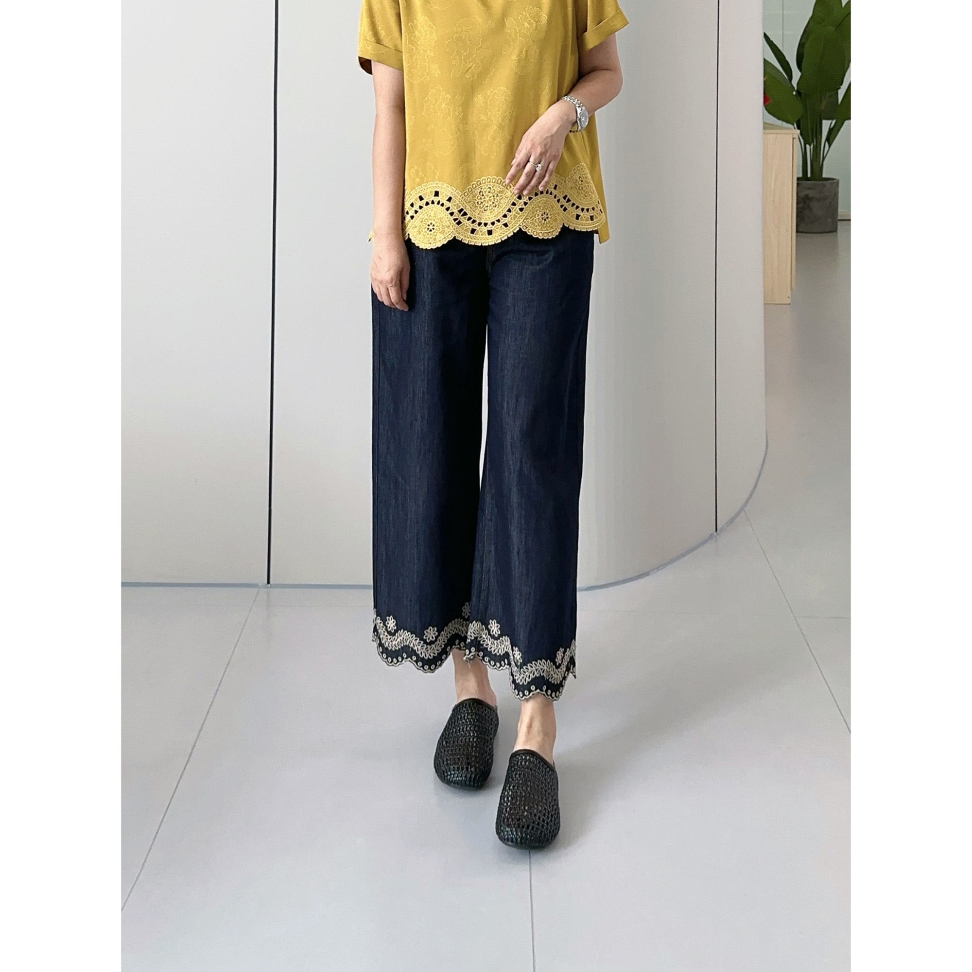 微胖女装【蓝色妖姬】九分裤镂空绣牛仔奶奶裤宽松显瘦66232