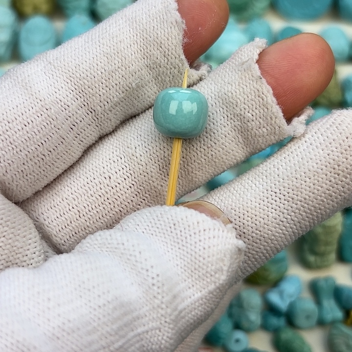 绿松石未镶嵌挂件