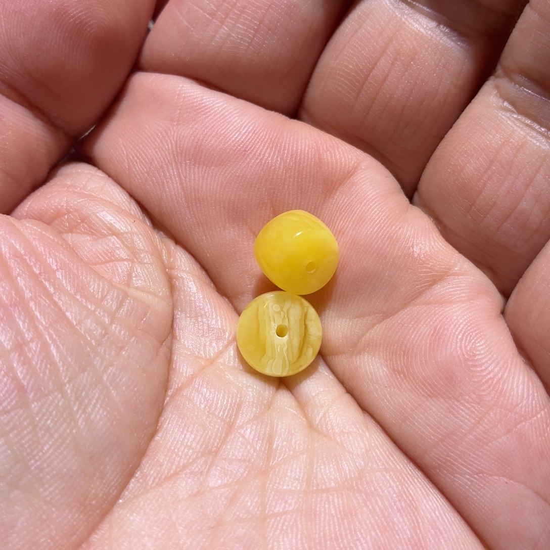 蜜蜡未镶嵌裸石配饰10