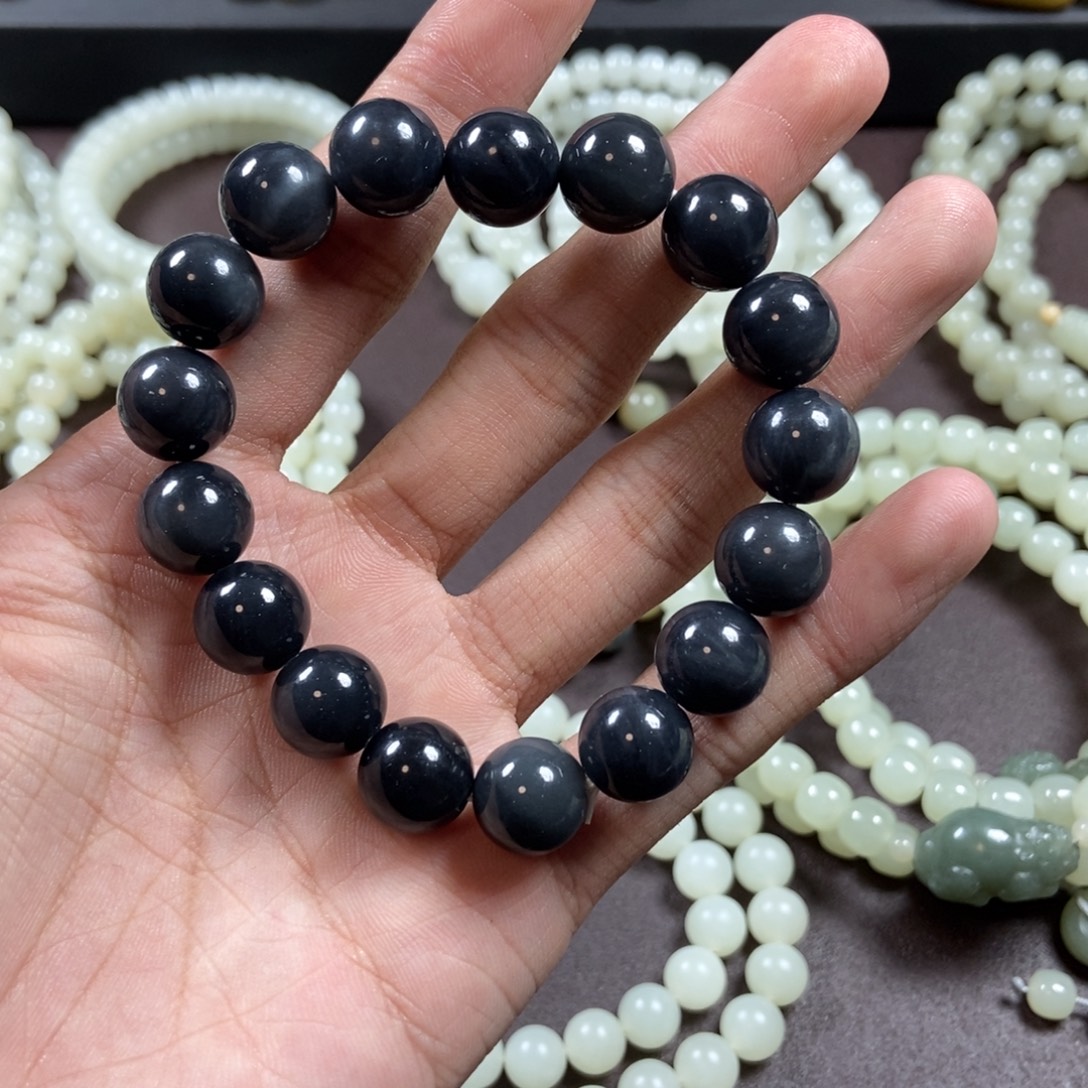 未镶嵌和田玉把件