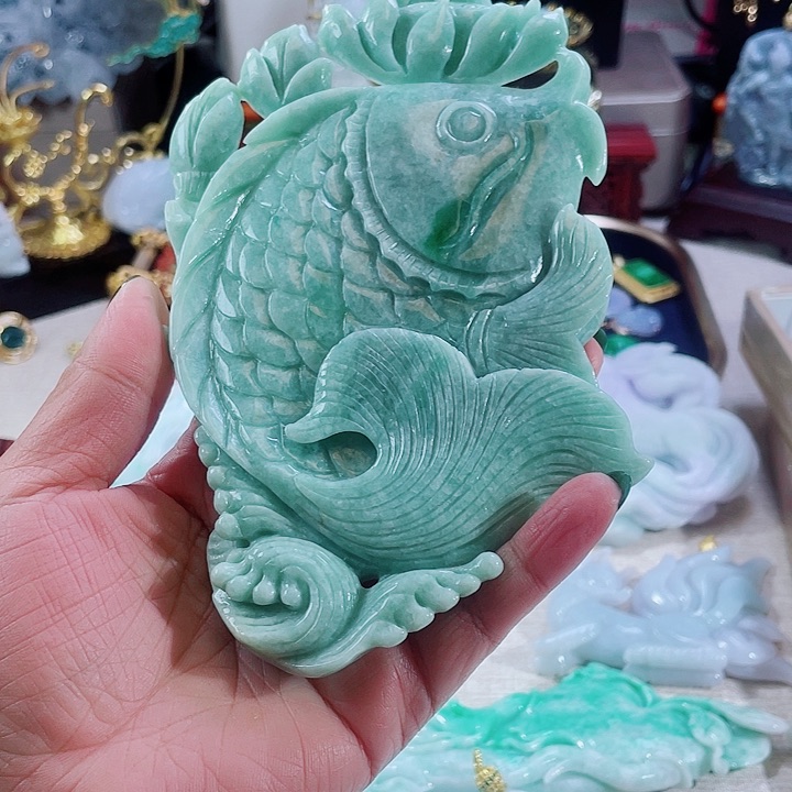 翡翠颈饰未镶嵌暮*翡翠大鱼吊坠