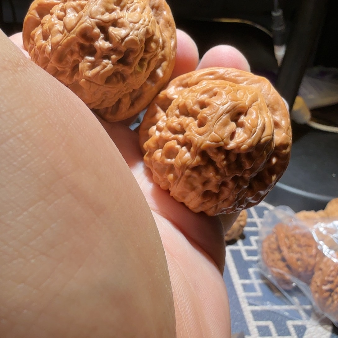 文玩核桃把件飛***?金字塔