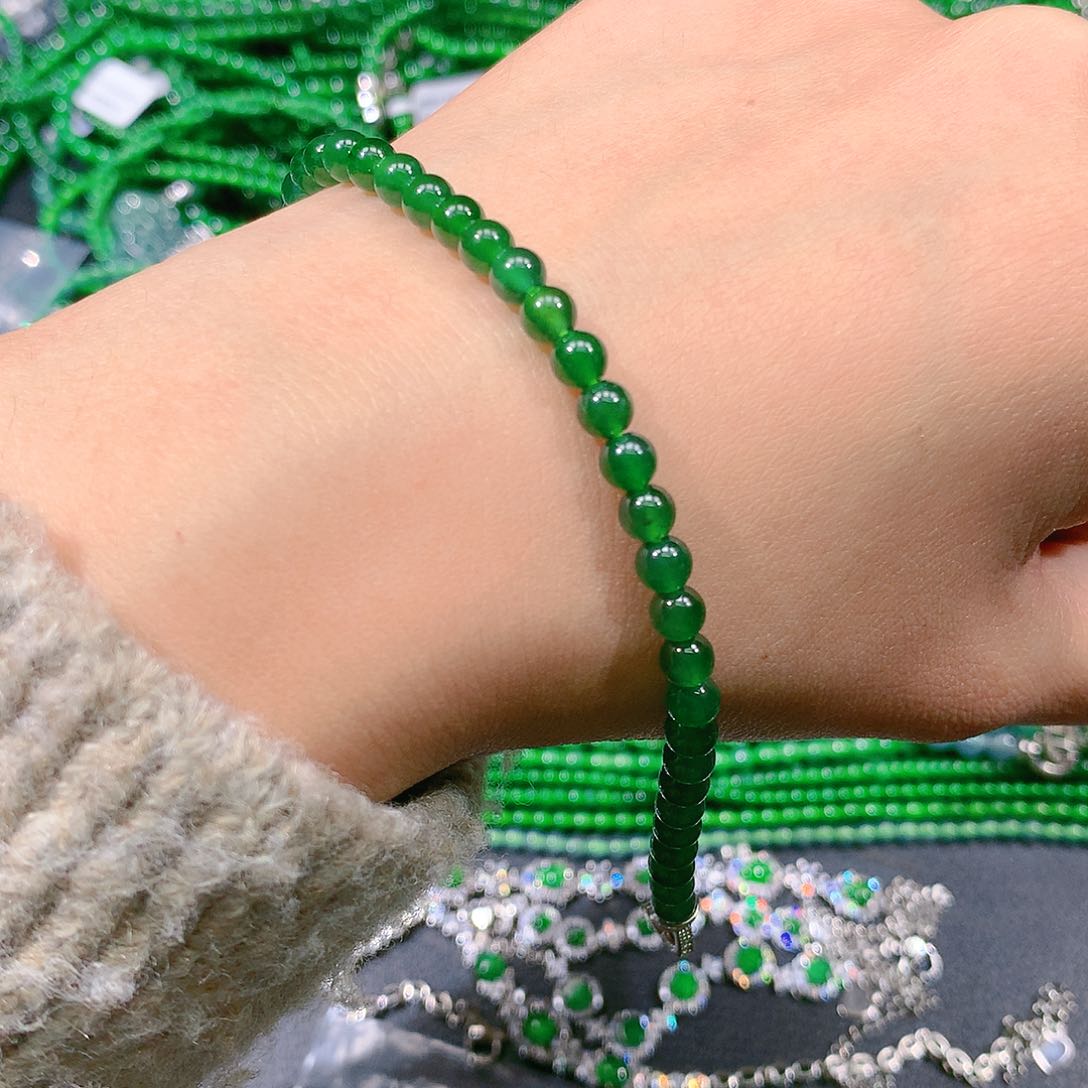 翡翠手串未镶嵌天然翡翠