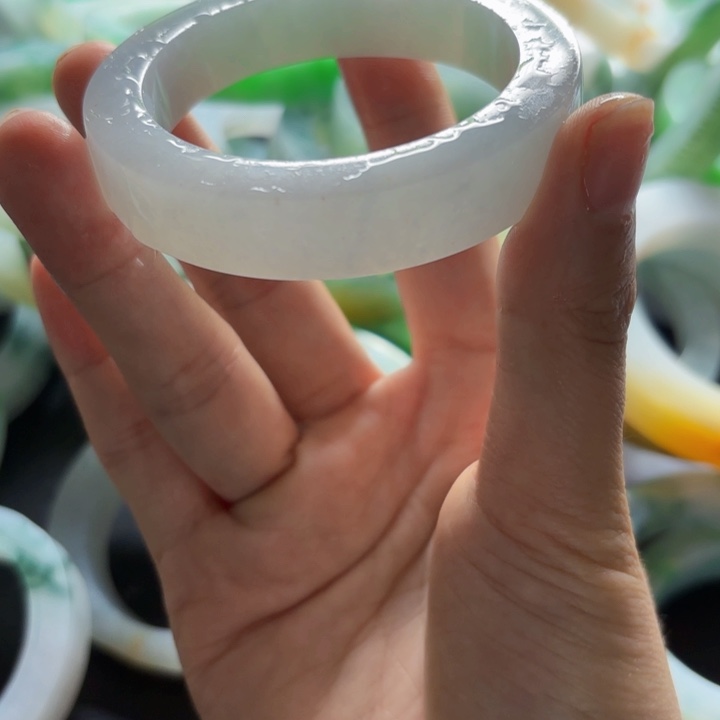 定制翡翠不退不换未镶嵌