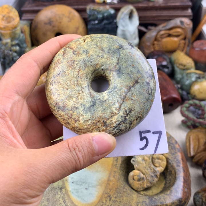 岫岩河磨玉（透闪石质玉）未镶嵌珠宝奇石