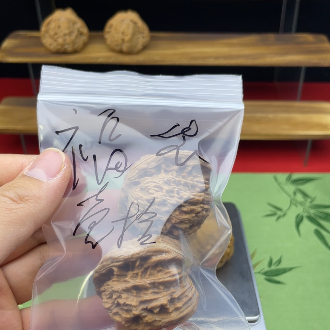 文玩核桃吊坠壹**光四座楼