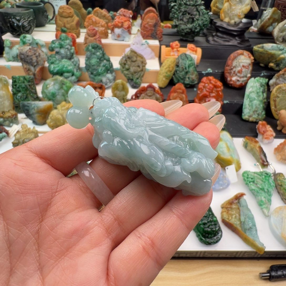 未镶嵌挂件翡翠M****o天然缅甸