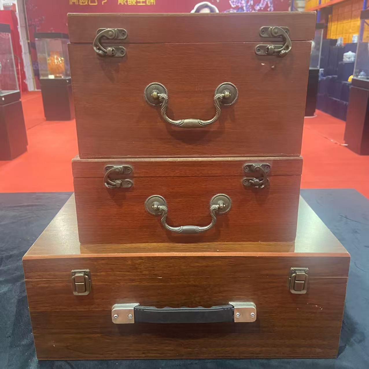 景德镇百善瓷业巧总-陶瓷花瓶专属