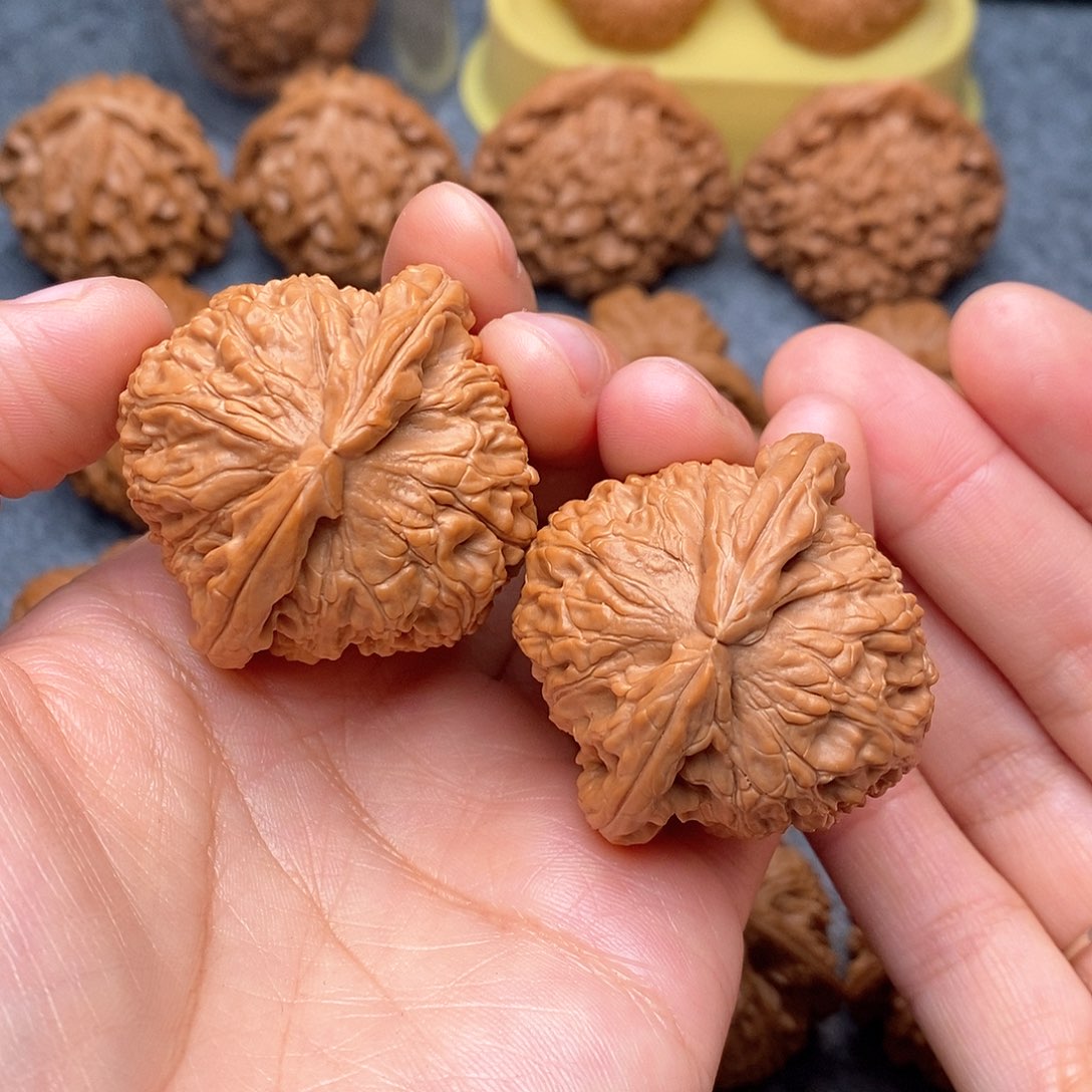 文玩核桃把件白狮子42全品