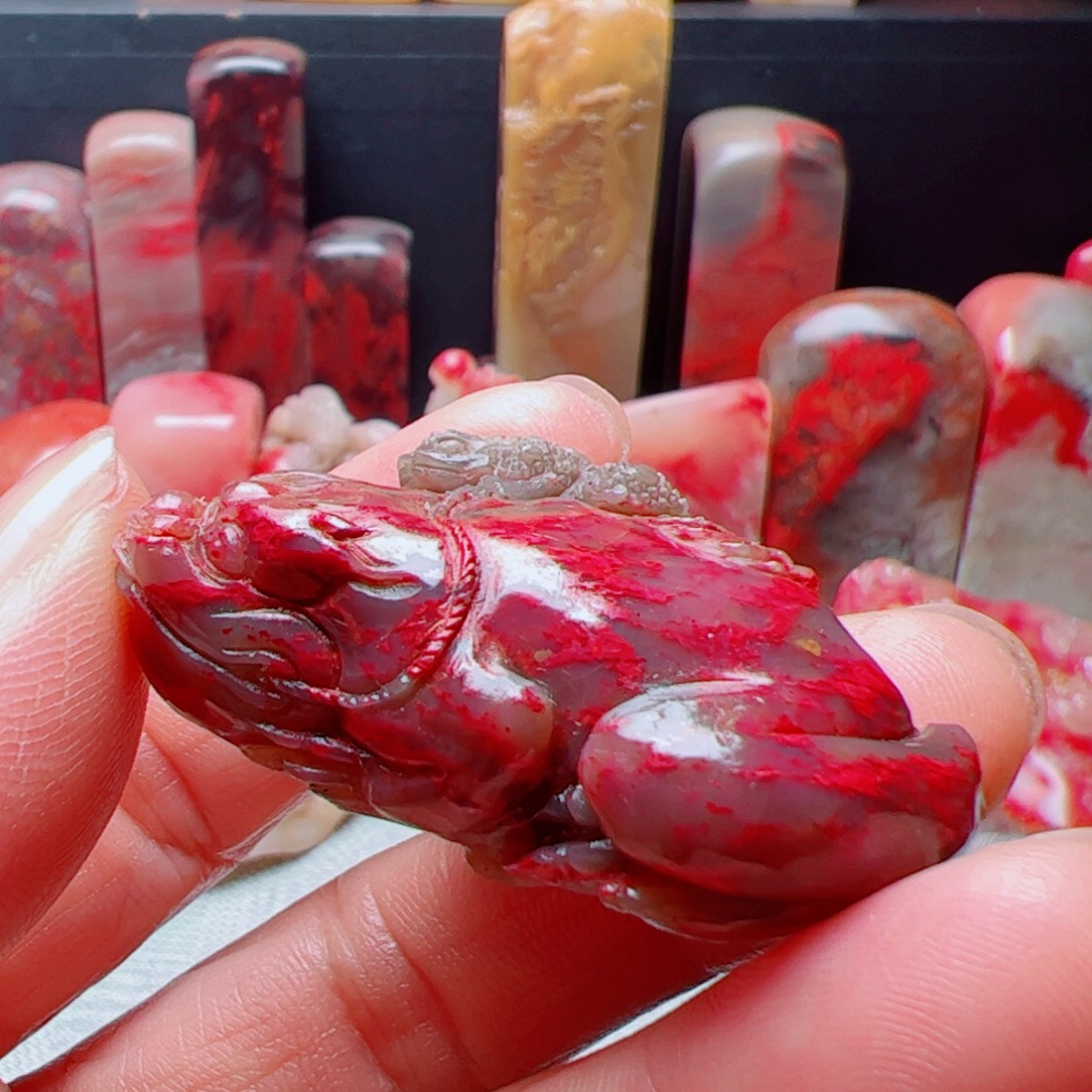 昌化石昌化鸡血石红金蟾