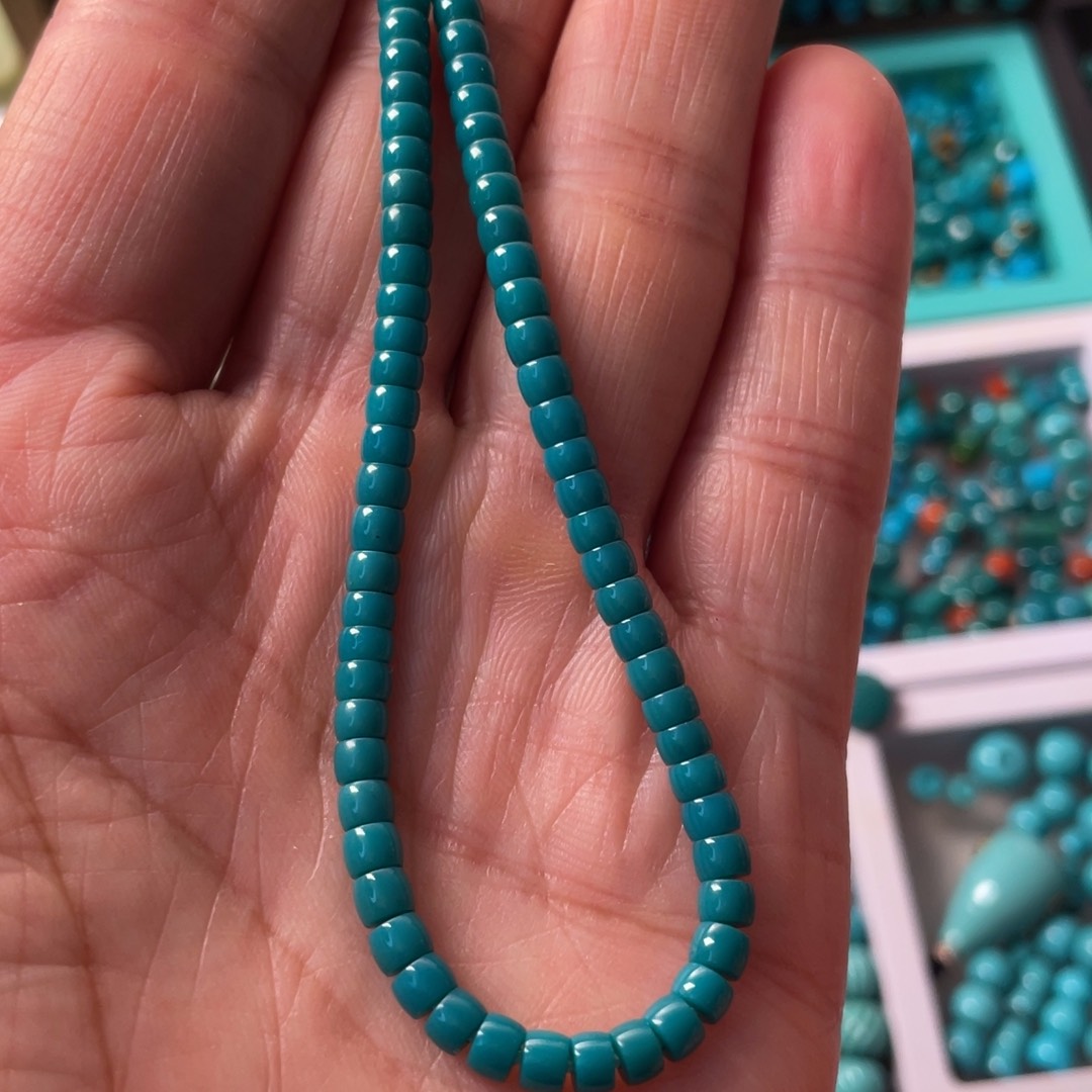 绿松石未镶嵌颈饰