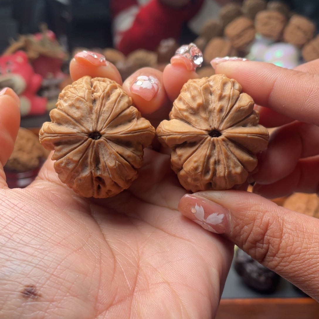 【闪购商品】文玩核桃把件甲骨文肚子40