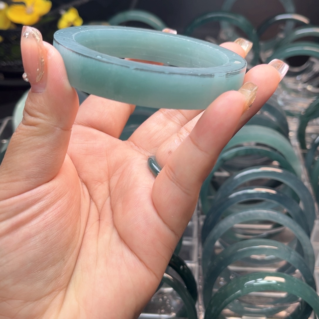 定制翡翠手镯未镶嵌木****子