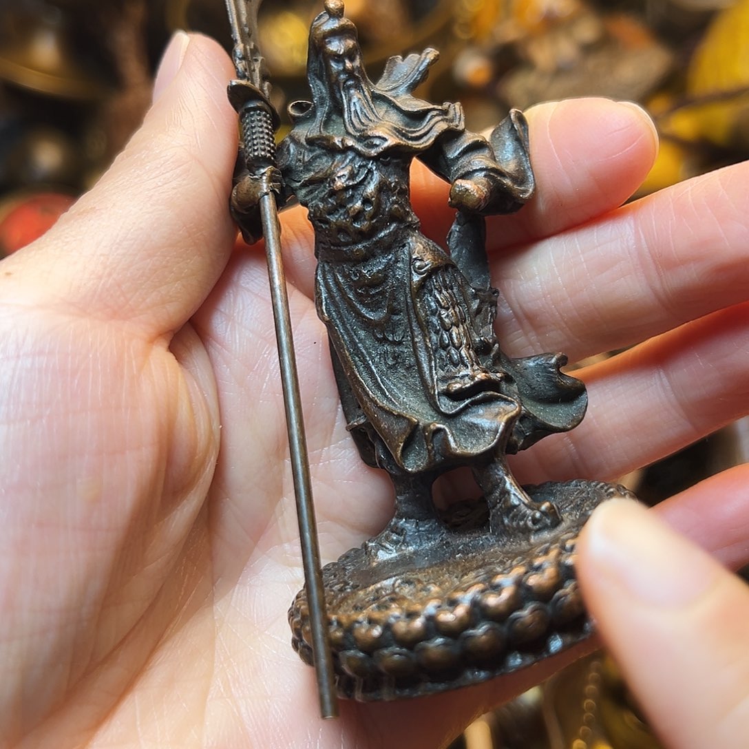 精美铜器工艺品等