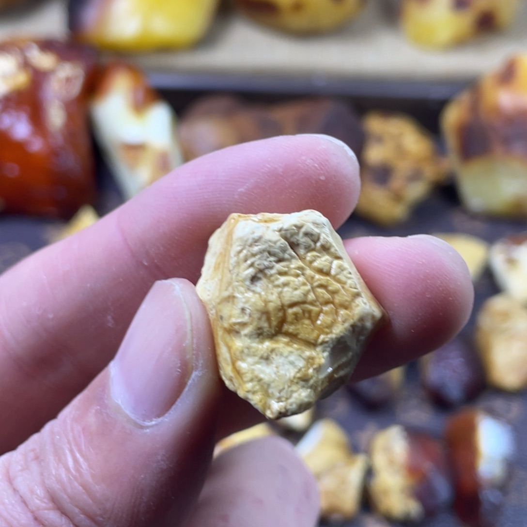 定制琥珀未镶嵌渐*定制