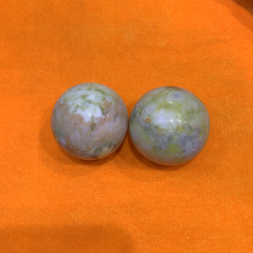 【闪购商品】蛇纹石玉未镶嵌摆件覆膜梁*昌