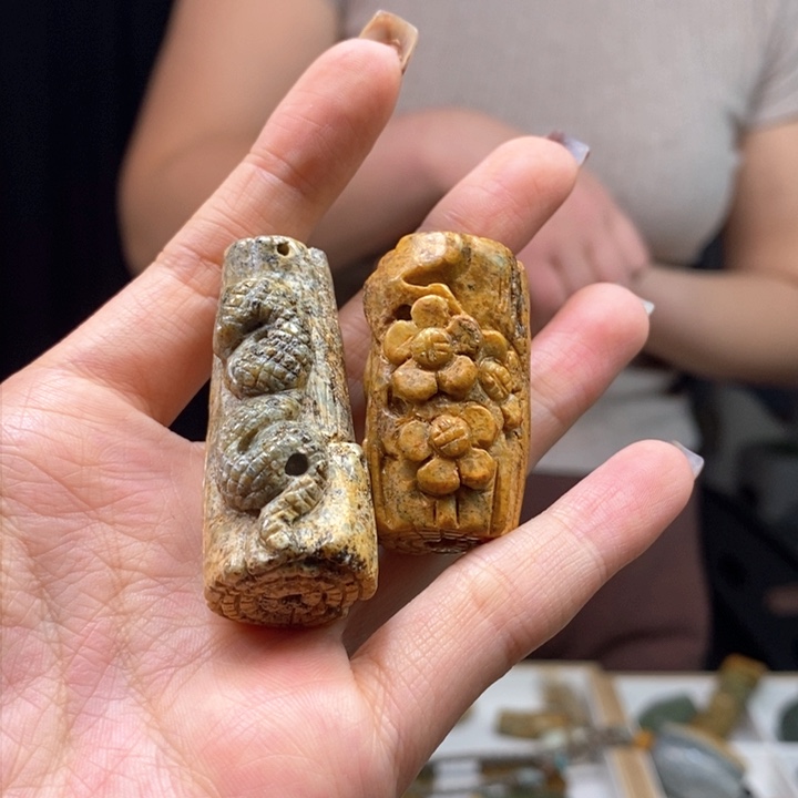 岫岩河磨玉（透闪石质玉）颈饰未镶嵌