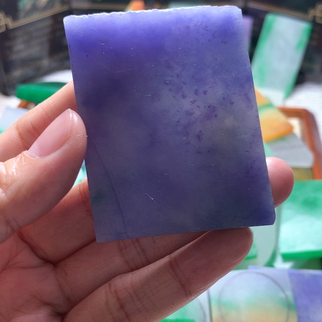 翡翠未镶嵌颈饰一物一拍