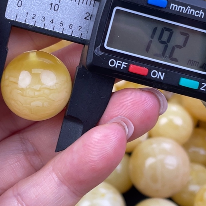 蜜蜡未镶嵌裸石560