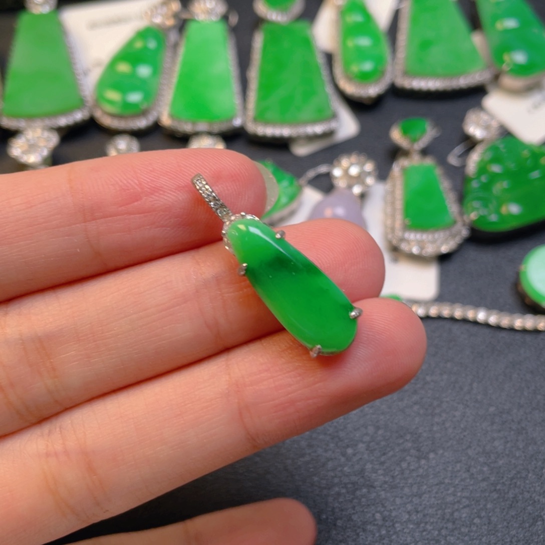 翡翠银S925镶嵌颈饰