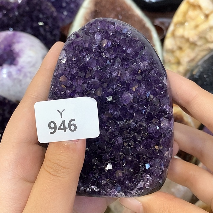 紫晶大型摆件（非配饰）未镶嵌