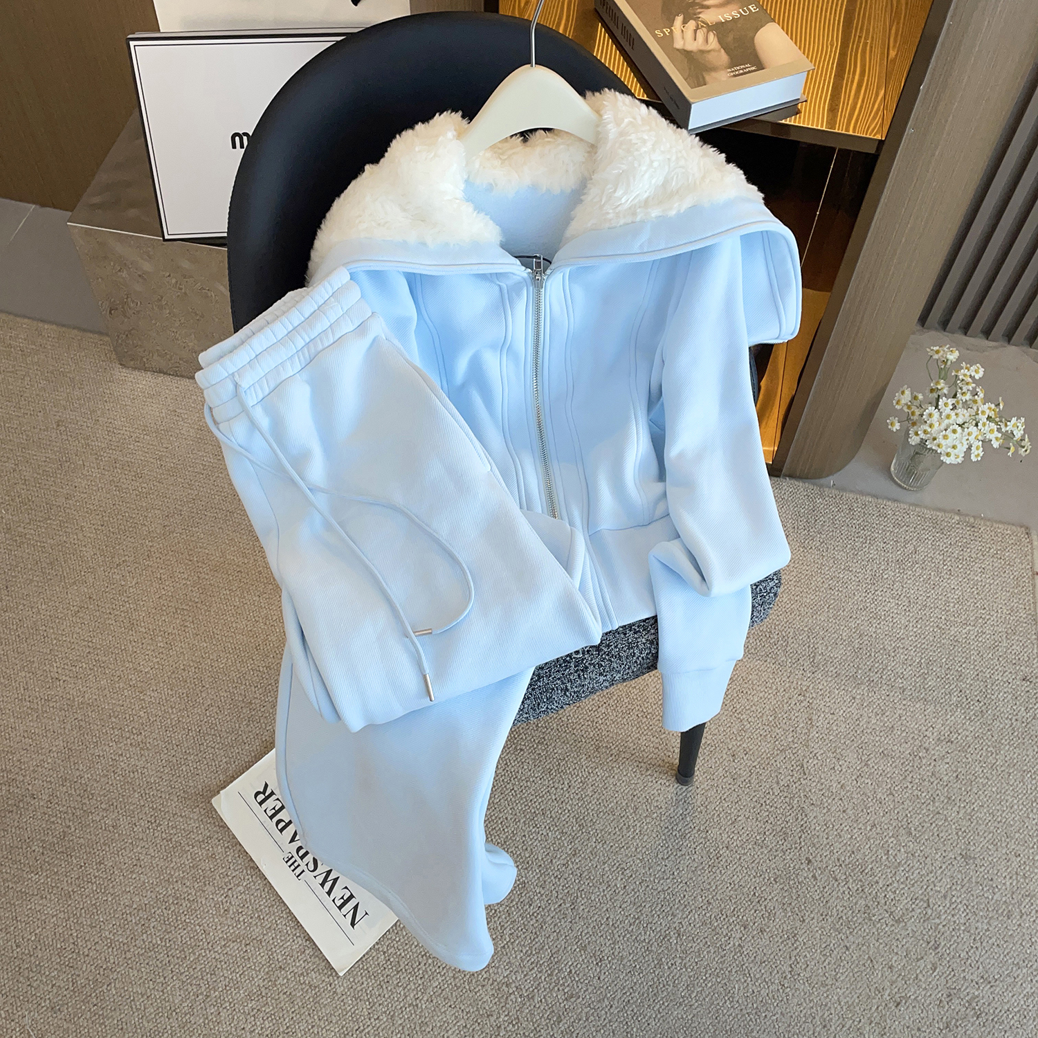 25冬装休闲运动套装女韩系穿搭毛毛大翻领卫衣阔腿裤两件套DY9761