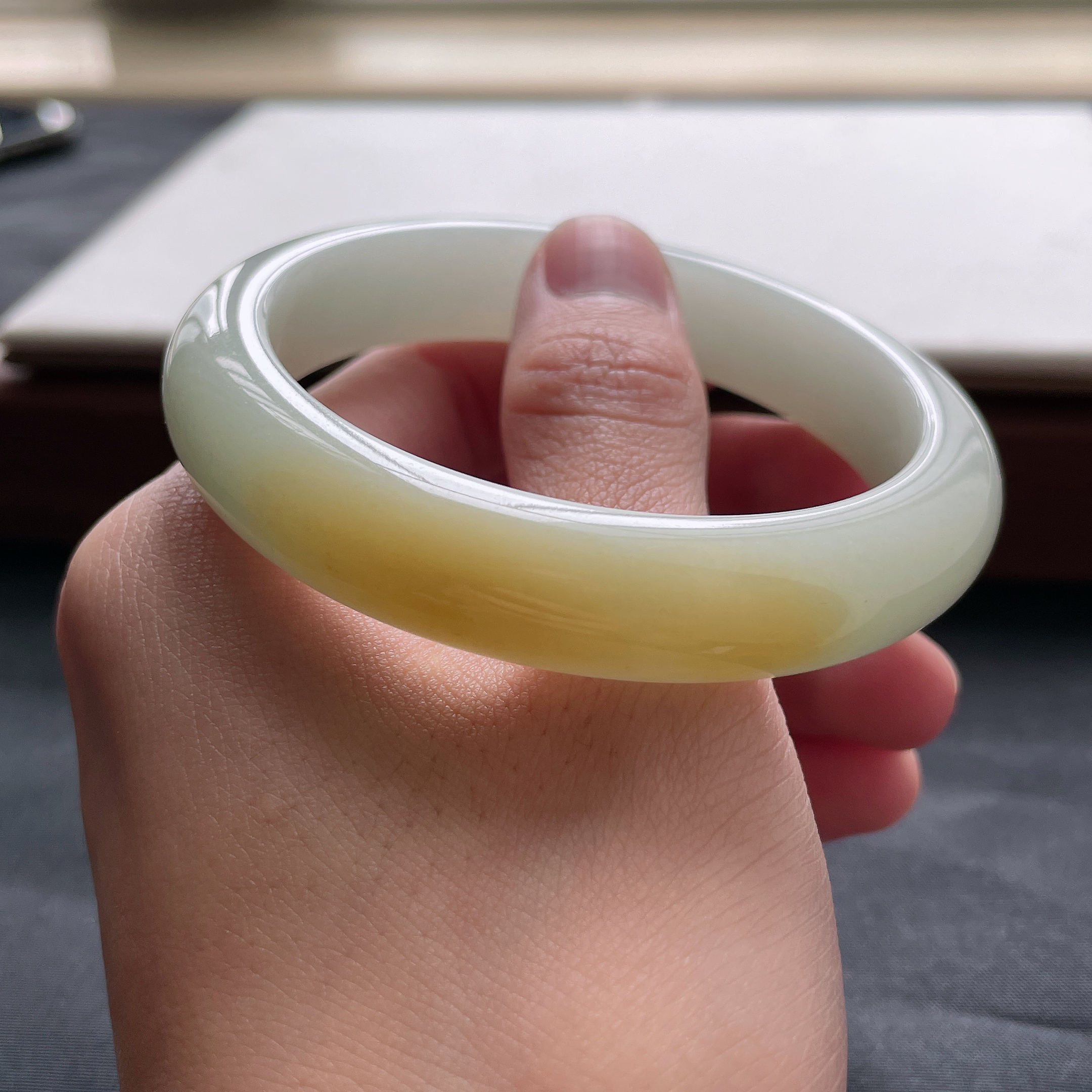 正圈55mm 老坑冰胶鸡蛋黄天然缅甸翡翠A货手镯