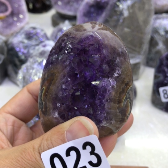 紫晶天然水晶摆件未镶嵌
