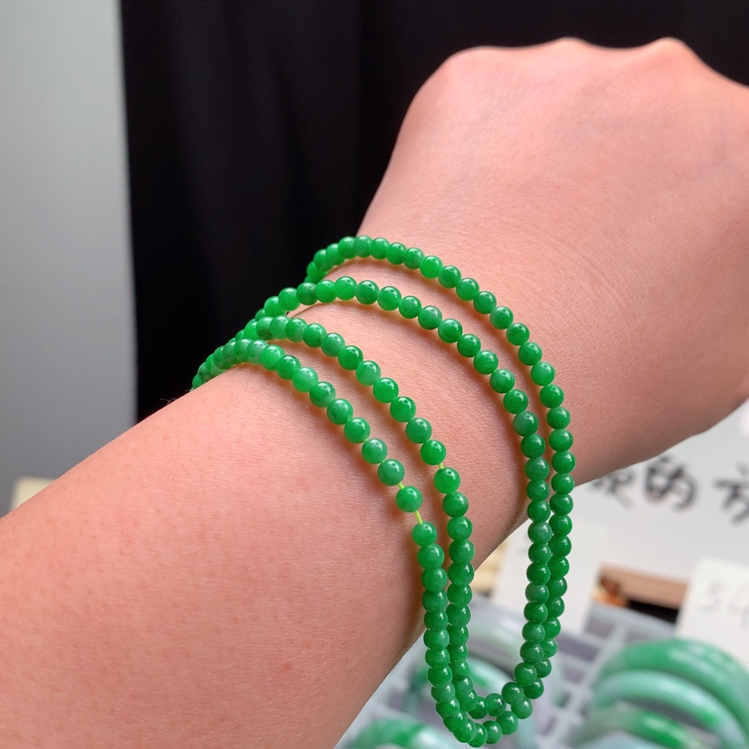 翡翠手镯未镶嵌缅甸