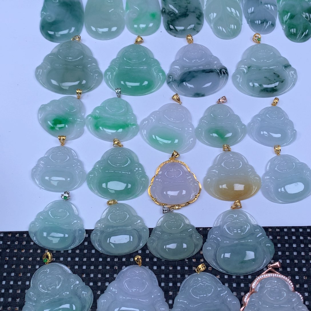 颈饰未镶嵌翡翠天然