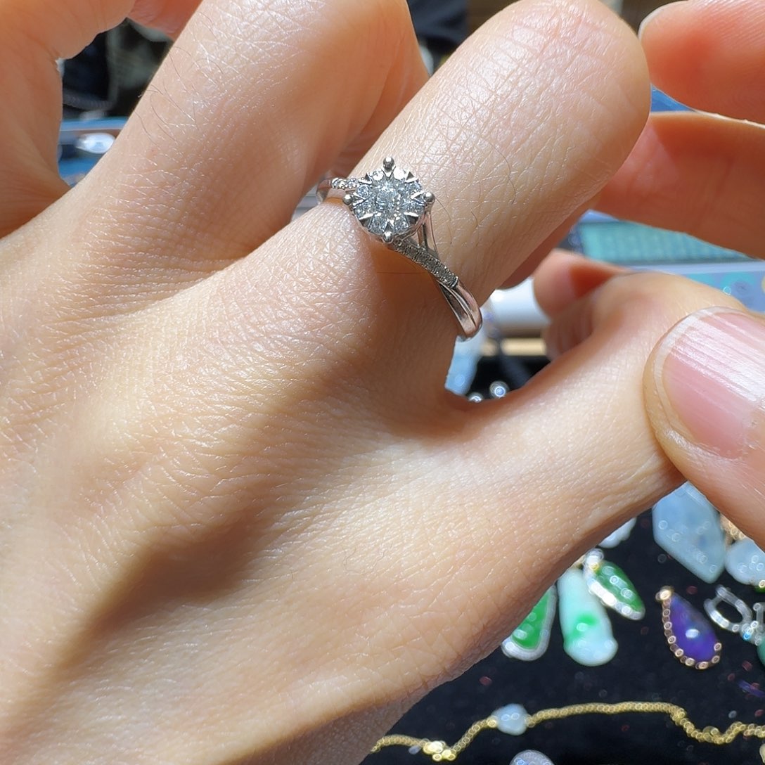 钻石18K金镶嵌戒指/指环