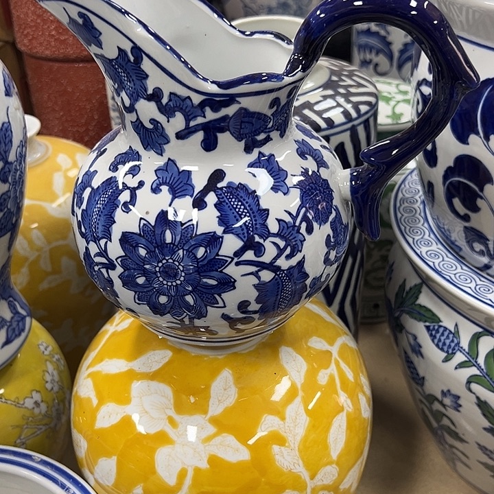 瓷片微瑕陶罐。。。。。。。。。。