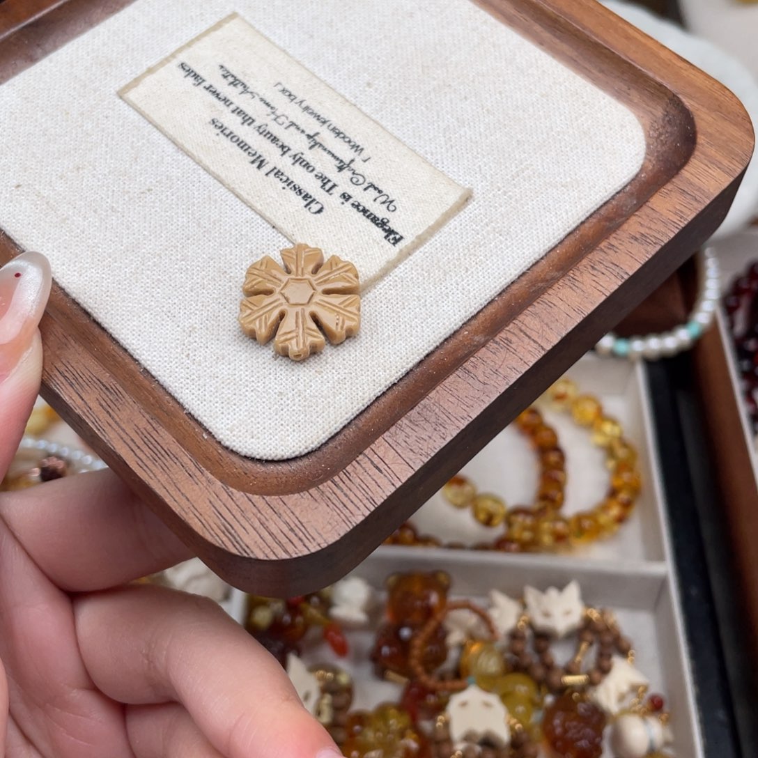 琥珀裸石未镶嵌根珀雪花