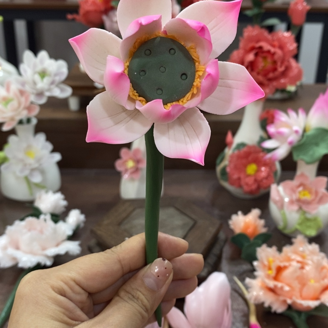 摆件陶瓷手工花摆件