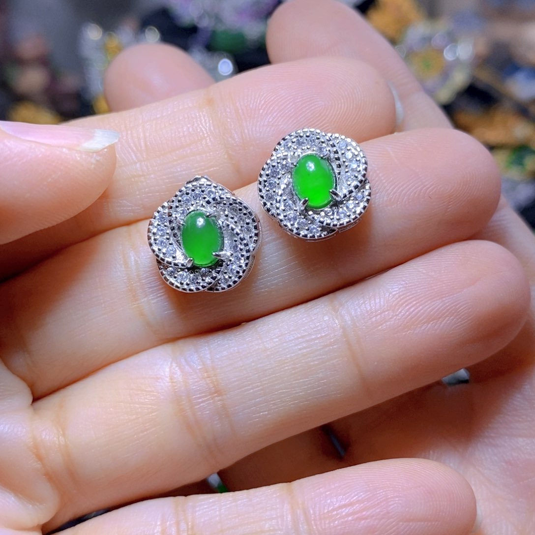 翡翠银S925镶嵌耳钉天然翡翠