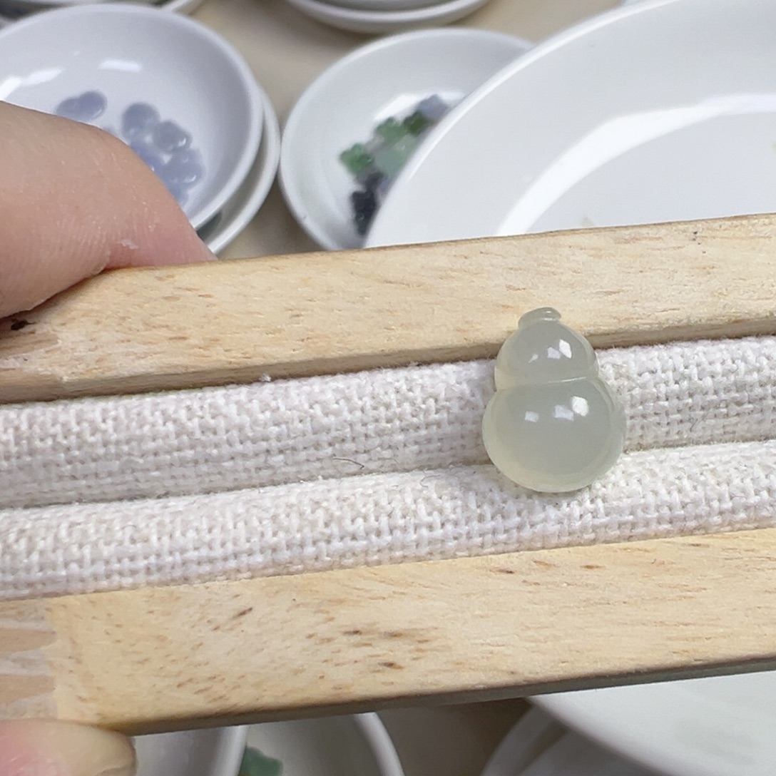 翡翠散珠葫芦一个