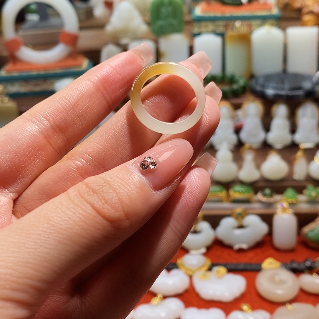 和田玉（糖玉）戒指未镶嵌