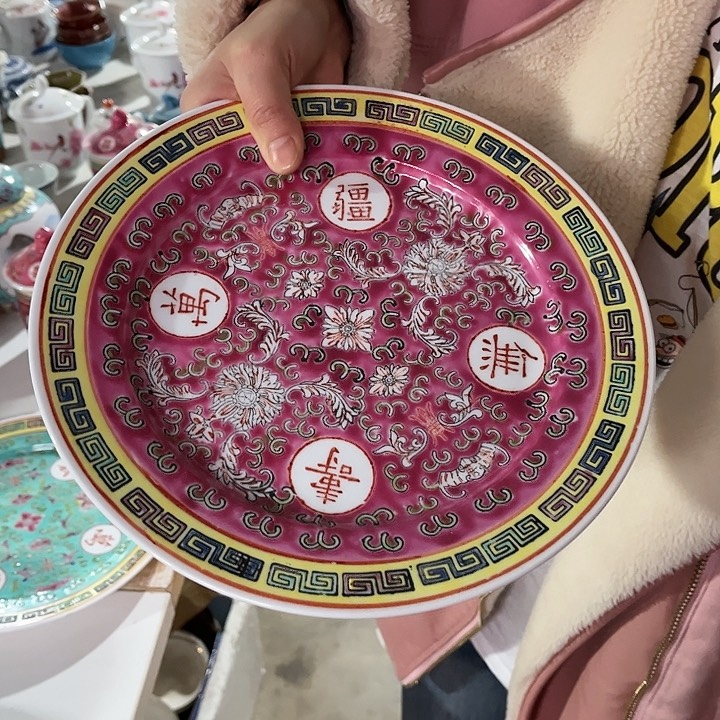 瓷片景德镇陶瓷学院。