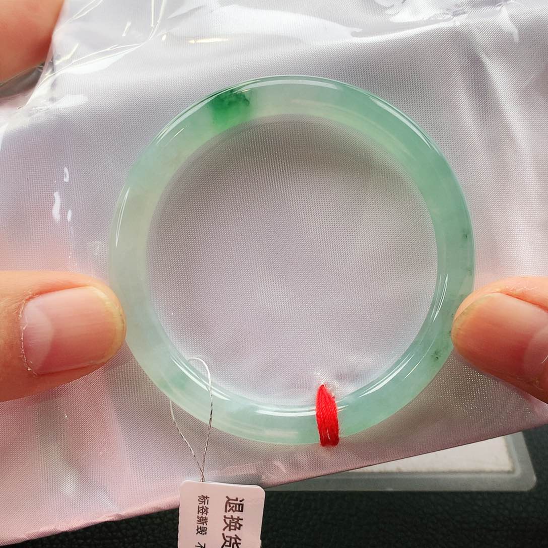 未镶嵌手镯翡翠天然翡翠手镯