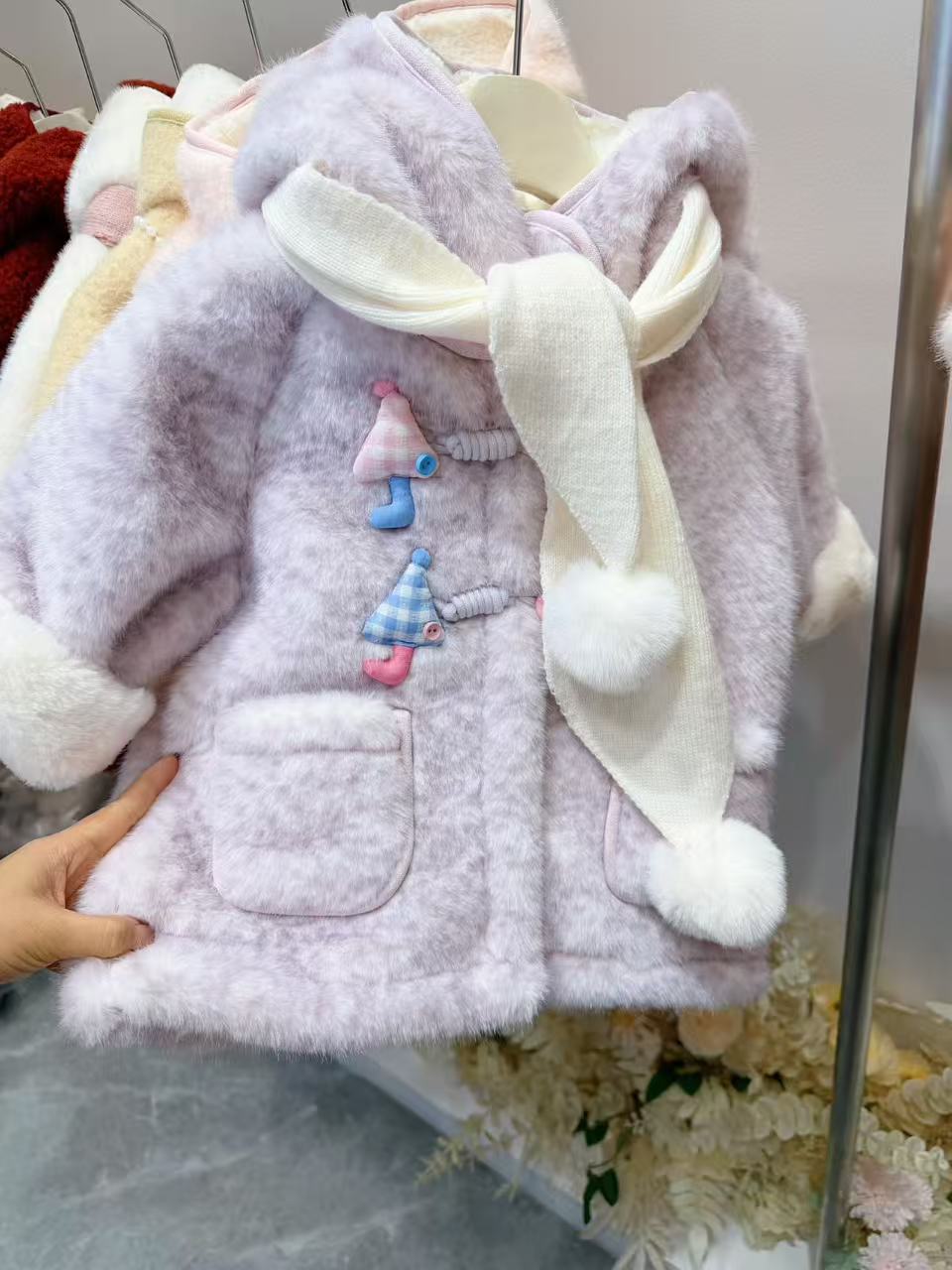 2025年女童洋气加绒加厚女宝外套