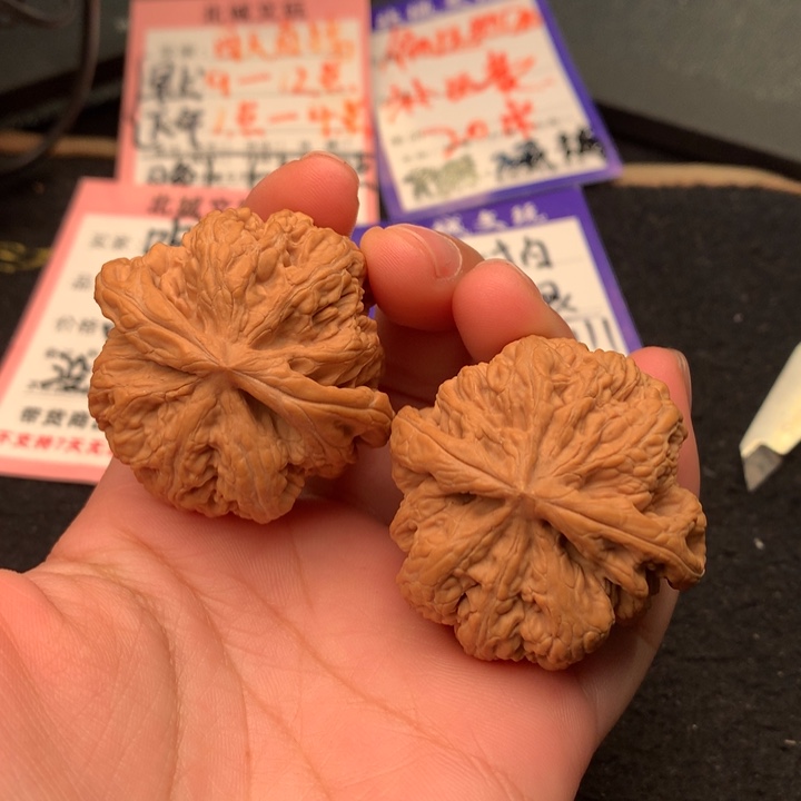 文玩核桃吊坠48号41大粗筋